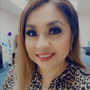 Meet your Posher, Yolanda